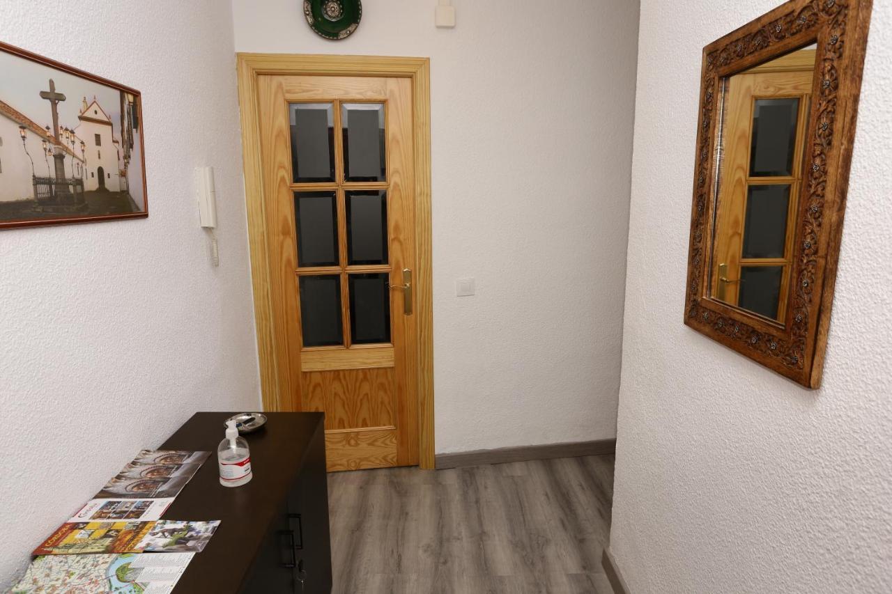 Calle San Basilio - Patios. Aparcamiento Gratis Кордова Екстер'єр фото
