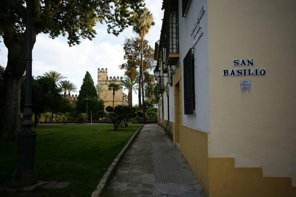Calle San Basilio - Patios. Aparcamiento Gratis Кордова Екстер'єр фото